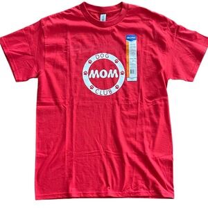 Gildan Red 'Dog Mom Club' Graphic Tee Medium NWT